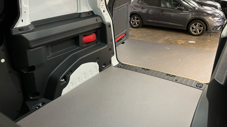 Volkswagen Id.Buzz Cargo 210kW Commerce Plus 79kWh Auto